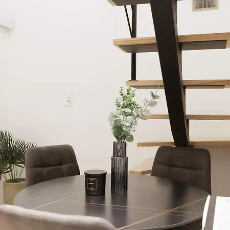 The Urban Chill Spot Harsfa Street Apartment *